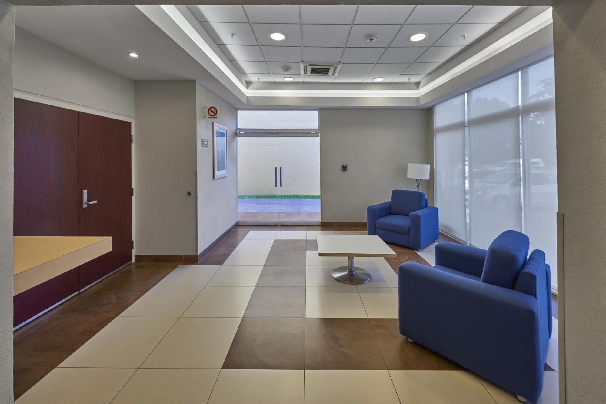 City Express By Marriott Ciudad Obregon Exterior photo