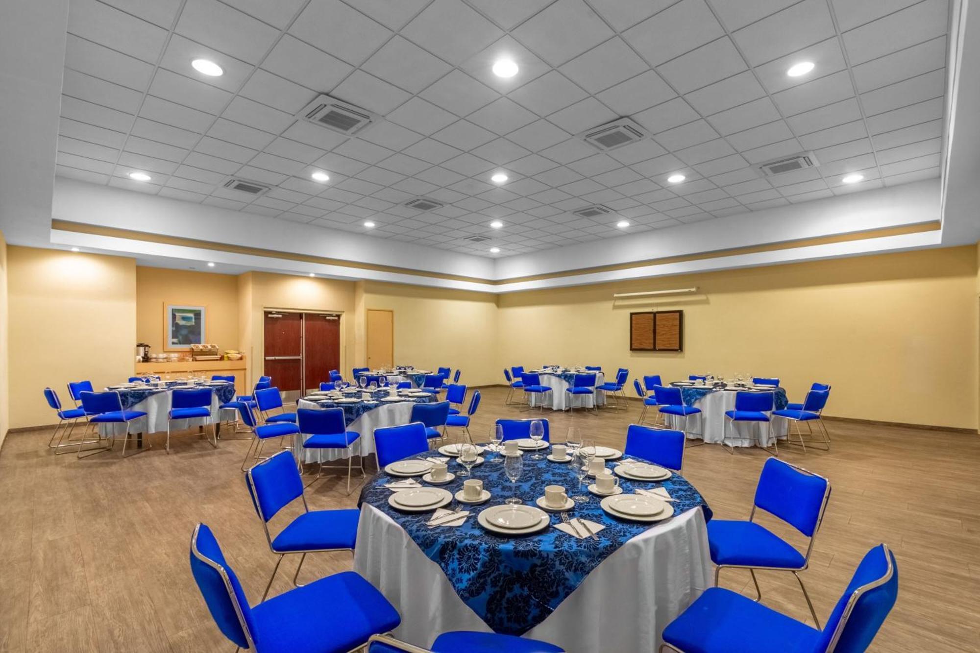 City Express By Marriott Ciudad Obregon Exterior photo