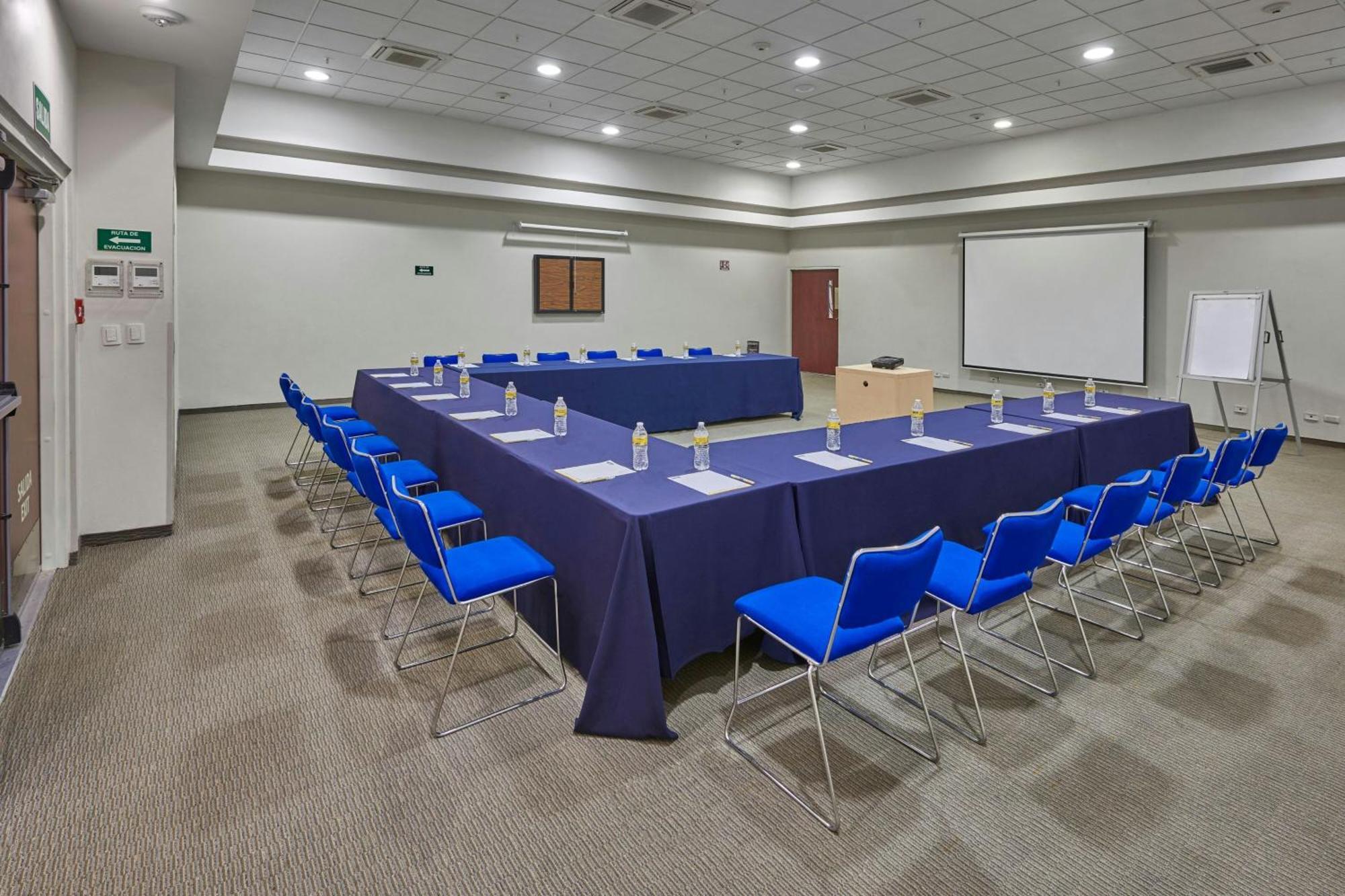 City Express By Marriott Ciudad Obregon Exterior photo